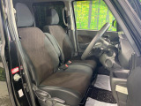 運転席シート廻りは使用感も少なく、良好な状態となっています。丁寧に使われていたことがよくわかりますね。