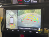 【全周囲カメラ】専用のカメラにより、上から見下ろしたような視点で360度クルマの周囲を確認することができます☆死角部分も確認しやすく、狭い場所での切り返しや駐車もスムーズに行えます。