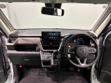 見易い計器類と運転し易いドライビングポジションは、視角も少なく前方&左右の見切りが良く運転し易いクルマです
