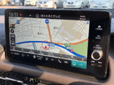 目的地までの道筋をわかりやすく表示。渋滞情報も確認できるので、スムーズな移動をサポートします。長距離ドライブも安心ですね。