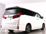 当店では、厳選された車両のみ展示しております。アルファード・ヴェルファイアに特化した専門店ならではの豊富な在庫の中から、お気に入りの一台をお探しください!