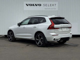 ◆バック/万が一を考え、安全性を重視する方に選ばれているVOLVO車。ドアを開閉するとその重み・厚みに驚くはず