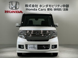 当社の車両には『安心して車選びをしていただくために』お支払い総額を表示しております。税金、自賠責保険料、登録費用、リサイクル料金が含まれており、県内登録及び届出で店頭納車の場合になります。