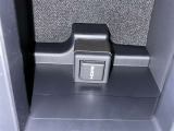 こちらのクルマはHDMI接続コネクタも装備されています♪スマホに接続すればお好きな音楽や映像も流せます!今の時代、さまざまな方法で音楽や動画を楽しめますね!