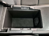 アクセサリーソケット付き車両です。