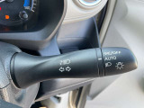 トンネル進入時や暗くなれば自動点灯するオートライトです。