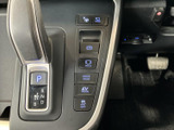 狭い場所での駐車も安心。後方の状況をクリアに映し出し、安全な運転をサポートします。運転に自信がない方にもおすすめです。
