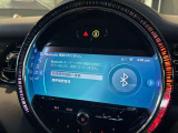 アップルカープレイ装備!!Bluetooth機能も付いておりますので、音楽再生も楽々です♪