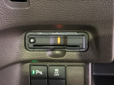 いまや快適なカーライフに欠かせないETCが付いています。