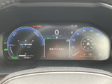 視認性の高いメーター類が、運転に必要な情報を分かりやすく表示します。運転状況を的確に把握し、安全運転をサポートします。情報満載です。