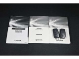 保証書・記録簿・取扱説明書と揃っております。キーの電池は新品にお取替えしてから納車させていただきますので安心してお乗りください。