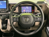 【純正革巻きステアリング】上質な革を使用することで、手にしっかり馴染みとても運転しやすいハンドルです♪
