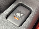 【シートヒーター】寒い日に重宝するシートヒーター!エアコンより早く温まってくれるので寒がりの人も安心ですね♪エアコンの温風は乾燥するから苦手、という方にもをおすすめです。