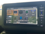 お好みの音楽やラジオをクリアな音質で。様々なメディアに対応しており、車内でのエンターテイメントを充実させてくれます。操作も簡単に行えます。