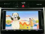 停車中に楽しめるTV機能。移動中の待ち時間も快適に過ごせます。家族や友人と一緒に映像を楽しんでみてください。