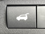 【パワーバックドア】スマートキーや運転席のボタンを押すだけでリアゲートが自動で開閉します!荷物を持っている時や、高い位置にあるバックドアを閉める際に便利な機能です♪