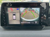 【アラウンドビューモニター】周囲を見渡せる映像で、スムースな駐車をサポートします