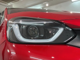 LEDヘッドライトは、点灯の瞬間から最大光量を発揮し、突然暗くなるトンネルなどでの安定感を高めます。