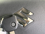 【キーレス】少し離れた場所からでもボタン一つでドアの開錠・施錠ができるのでとっても便利!ドアの鍵穴周りに傷をつけることもありません♪