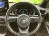 握りやすいステアリングで、快適なドライビングを実現。操作性も考慮された設計で、運転の楽しさを高めます。