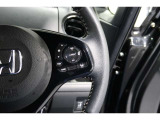 Hondaセンシングの機能のひとつ、アダプティブクルーズコントロール付!アクセルから足を離しても設定したスピードと前車との車間を保ち走行してくれます!車線維持もアシスト☆高速道路で疲労軽減ですね☆
