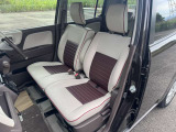 【運転席&助手席】専用のシート地のドルチェ仕様☆表皮はレザータイプですので座り心地のよいシートです☆ぜひ一度お試しください(^^♪