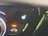 【シートヒーター】寒い日に重宝するシートヒーター!エアコンより早く温まってくれるので寒がりの人も安心ですね♪エアコンの温風は乾燥するから苦手、という方にもをおすすめです。
