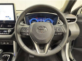 ステアリングスイッチ搭載!手を離さずに手元のスイッチでさまざまな操作が可能。運転中、視線をそらさなくても操作ができて安全です!
