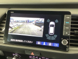 便利な3ビュー切り替え、ガイド線表示付きのバックカメラです!後退時、後方の視界をサポートします!
