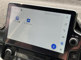 使いやすいインターフェースが特徴のナビ・オーディオシステムです。快適なドライブをサポートする機能が充実しており、長距離移動も快適にお過ごしいただけます。