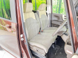 運転席シート廻りは使用感も少なく、良好な状態となっています。丁寧に使われていたことがよくわかりますね。
