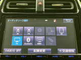お気に入りの音楽やラジオをクリアな音質でお楽しみいただけます。多彩なソースに対応し、車内でのエンターテイメントを充実させてくれます。
