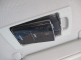 ETCレーンやスマートICなど遠方へのお出かけのサポートをしてくれるETC車載器を装備。
