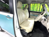 運転席シート廻りは使用感も少なく、良好な状態となっています。丁寧に使われていたことがよくわかりますね。