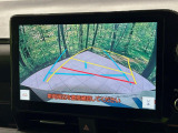 【バックカメラ】駐車時に後方がリアルタイム映像で確認できます。大型商業施設や立体駐車場での駐車時や、夜間のバック時に大活躍!運転スキルに関わらず、今や必須となった装備のひとつです!