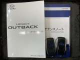 スマートキーは鍵をバッグに入れたままでもドアロックの開閉やエンジンのON・OFFができます。夜間や雨の日も鍵を探さなくて良いので便利です。