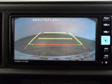 バックガイドモニターで、後方を確認しながら安心して駐車することができます。運転初心者も熟練者も必須の機能ですよ!