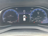 視認性の高いメーターで、運転に必要な情報を的確に把握できます。洗練されたデザインが、ドライビング体験を向上させます。運転に集中できるでしょう。