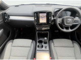 XC40 B4 AWD モメンタム 4WD 