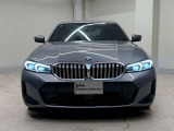【キドニーグリル】BMWは約90年もの間、ほぼ全ての車両にひと目でBMWだと分かるこの特徴的なフロントグリルが備えられ、デザイン・アイコンとして親しまれてきました。