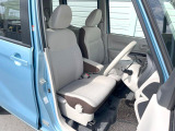 運転席シート廻りは使用感も少なく、良好な状態となっています。丁寧に使われていたことがよくわかりますね。