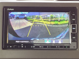 バックモニター付きで、車庫入れやバック時の後方確認をしっかりサポート。モニターに映し出される映像で死角も確認しやすく、狭い場所での駐車や後退時の操作をより安心して行えます。