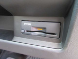 『ETC2.0』を装着しています♪♪ 有料道路での料金所の手間を省いて運転に集中できます♪♪ 車から離れる時はカードの抜き取りをお忘れなく♪♪