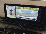 【アラウンドビューモニター】専用のカメラにより、上から見下ろしたような視点で360度クルマの周囲を確認することができます☆死角部分も確認しやすく、狭い場所での切り返しや駐車もスムーズに行えます。