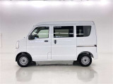 色は人気のシロです。