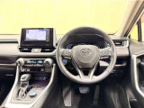 RAV4ならではの見晴らしのよい前方視界で、快適なドライブをお楽しみいただけます。