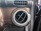 運転席のエアコン吹き出し口です。