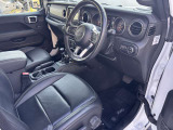 認定中古車だから可能とするオーナーライフを支える充実したサービスと保証をセット。すべてに貫かれた安心と信頼がお客様の期待に応えます!