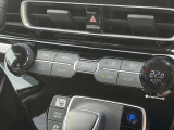 ◆エアコン◆温度の設定をしてAUTOボタンを押すだけ簡単。車内を快適な温度に保ってくれます