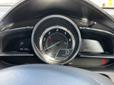 視認性の高いメーター類は、運転に必要な情報を的確にドライバーに伝えます。運転状況を一目で把握できるレイアウトです。